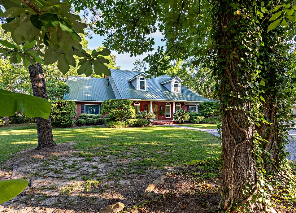 The-Estate-at-River-Bend.webp