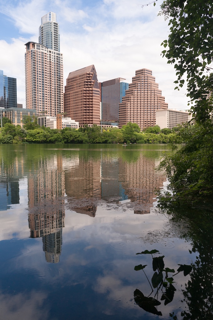 Near perfect vertical photo of the town lake and the skyline in Austin Texas